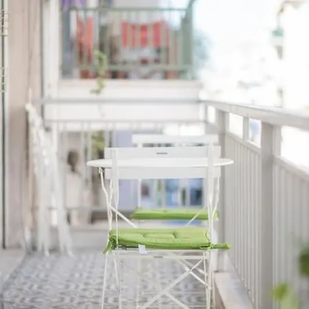 Spacious Urban In The Heart Of Apartment Athens