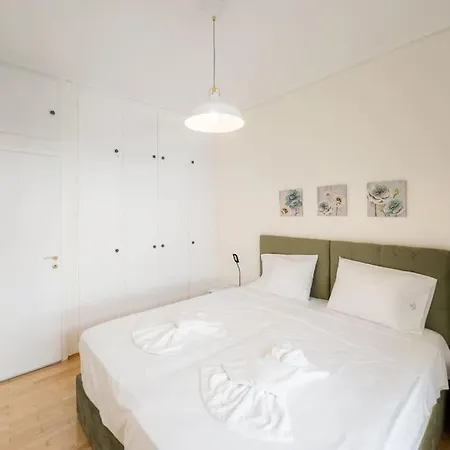 Spacious Urban In The Heart Of Apartment Athens