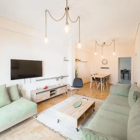 Spacious Urban In The Heart Of *
