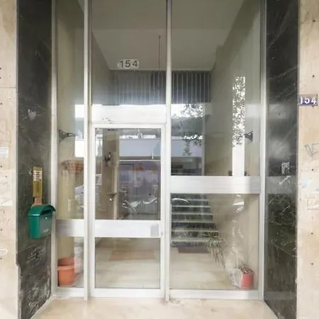 Apartment Spacious Urban In The Heart Of *